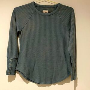 EUC Chaser Henley Top Moss Green Sz. S